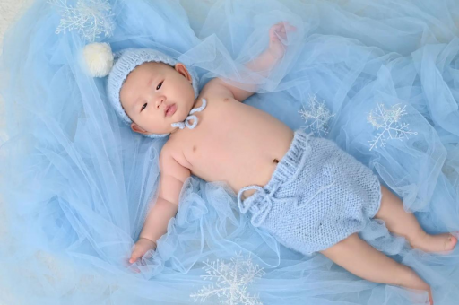 宜阳宝宝要不要穿袜子 宜阳宝宝要不要穿袜子